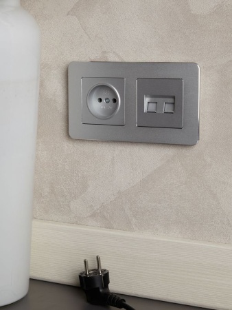 Розетка компьютерная двойн. СП RJ45 кат.5E BRITE РК10-2-БрА механизм алюм. IEK BR-K20-1-K47