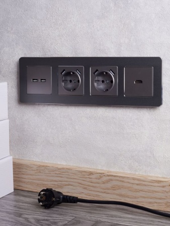 Розетка BRITE USB A+A 3.1А РЮ10-1-БрС механизм сталь IEK BR-U21-D31-K46