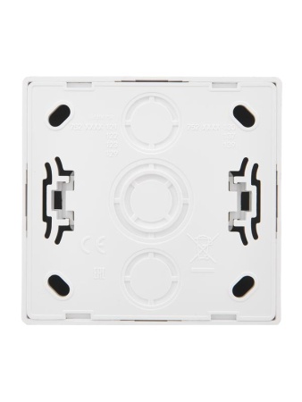 Розетка 1-м ОП LETO с заземл. с крышкой LETO ПБТ бел. LEZARD 752-0200-123B