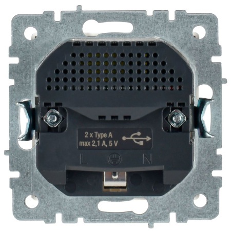 Розетка BRITE РЮш10-1-БрБ 16А с USB A+A 2.1А с заземл. защ. шторки механизм бел. IEK BR-R14-16-U21-D21-K01