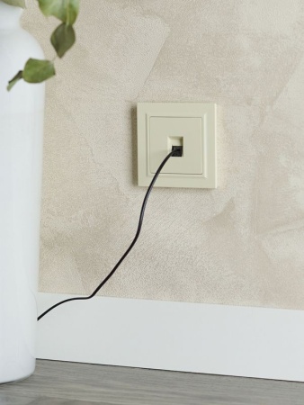 Розетка компьютерная СП RJ45 кат.5E BRITE РК10-БрКр механизм беж. IEK BR-K10-1-K10